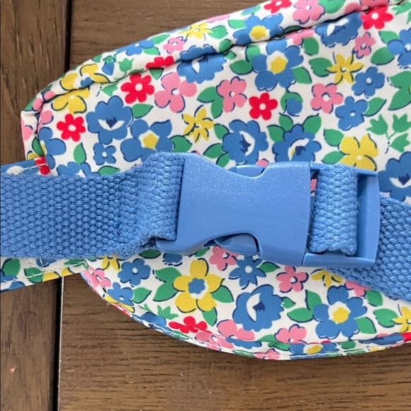 Mini Boden Floral Heart Kids Belt Bag - Red and Blue - Picture 4 of 4